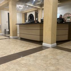 Lili & Associates - Front desk