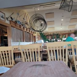 Basnight's Lone Cedar Cafe - Inside dining