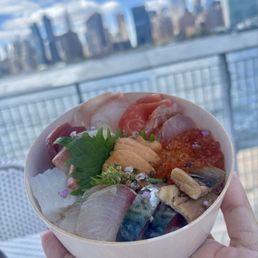 Small Premium Kaisen Sushi Bowl. Small Premium Kaisen Sushi Bowl.