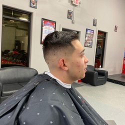New Looks Barber Studio - Medium skin fade