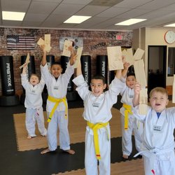 Fastkix Taekwondo Matawan - Our students building confidence everyday!
