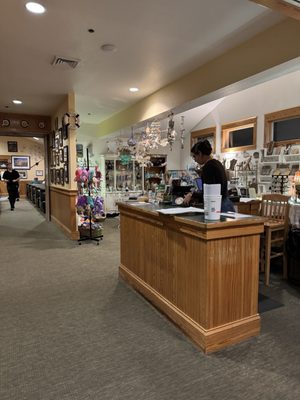 Basnight's Lone Cedar Cafe by null