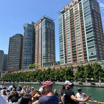 Shoreline Sightseeing - Architectural Tours Near Me - Chicago, Illinois