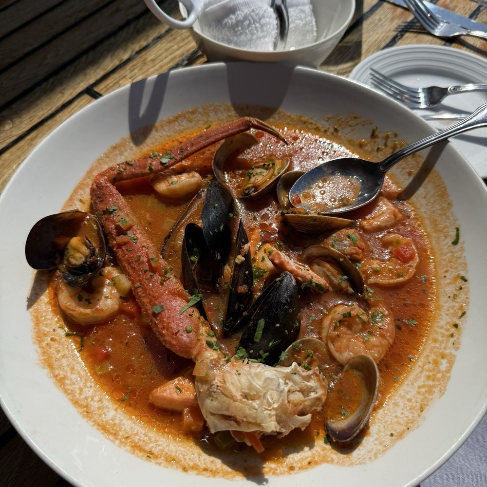 Ray's Café - Cioppino - Seafood Near Me - Seattle, Washington Ray's Café - Cioppino - Seafood Near Me - Seattle, Washington