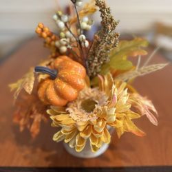 Longbottom Coffeehouse - Fall decor