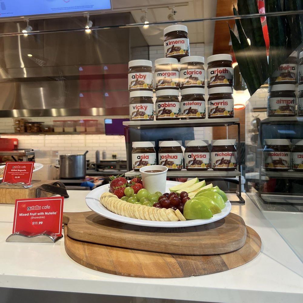 Nutella Cafe - Desserts Near Me - Chicago, Illinois Nutella Cafe - Desserts Near Me - Chicago, Illinois