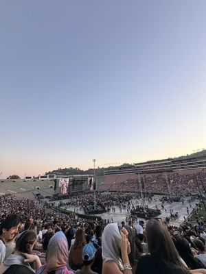 Rose Bowl Stadium by null