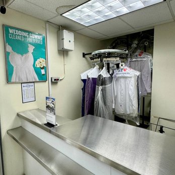 Dry Cleaner - The Drycleaner Professional for Cleaning Wedding  Dress.Night Gown.Cocktail Dress.Long Dress.Reg Dress.Blazer & Suits(2&3 pc). - Dry Cleaning Near Me - Kanata, Ontario