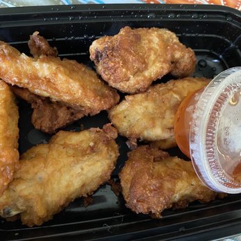 UThai - Thai Wings - Thai Near Me - Rego Park, New York