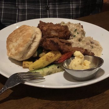 Reunion Kitchen + Drink - Chicken and Rosemary's Chicken & Biscuits - New American Near Me - Laguna Beach, California Reunion Kitchen + Drink - Chicken and Rosemary's Chicken & Biscuits - New American Near Me - Laguna Beach, California