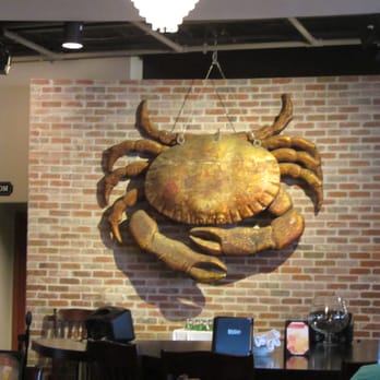 Phillips Seafood - Interior wall decoration - Seafood Near Me - Baltimore, Maryland Phillips Seafood - Interior wall decoration - Seafood Near Me - Baltimore, Maryland