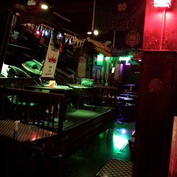 Silky O'Sullivan's - Dueling piano stage - Bars Near Me - Memphis, Tennessee Silky O'Sullivan's - Dueling piano stage - Bars Near Me - Memphis, Tennessee