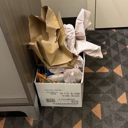 Holiday Inn Hasbrouck Heights-Meadowlands - Day three, no one has come into my room to clean it.