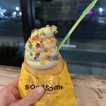 Somisomi - Ahboong with matcha & ube swirl ice cream topped with fruity pebbles - Desserts Near Me - San Diego, California Somisomi - Ahboong with matcha & ube swirl ice cream topped with fruity pebbles - Desserts Near Me - San Diego, California