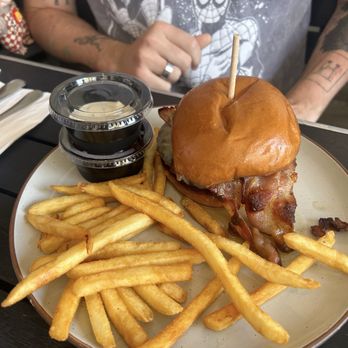 Riley’s on 2nd - Peanut Butter Maple Burger - New American Near Me - Long Beach, California
