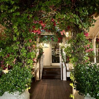 Abbalé - Outside - Mediterranean Near Me - Miami Beach, Florida Abbalé - Outside - Mediterranean Near Me - Miami Beach, Florida