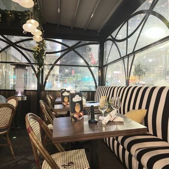 Trattoria by Italian Kitchen - Outdoor covered seating - Italian Near Me - Burnaby, British Columbia