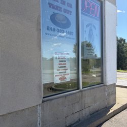 Uncle Peter's Pasties - Exterior