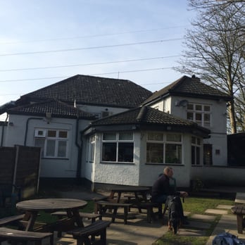 The Horse Shoe - From the beer garden - Pubs Near Me - Manchester, XGM The Horse Shoe - From the beer garden - Pubs Near Me - Manchester, XGM