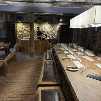 Macari Vineyards - Our Wine Tasting Expert. - Wineries Near Me - Mattituck, New York
