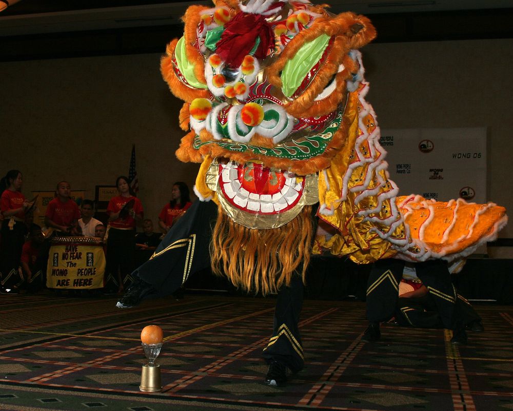 Wong's Chinese Lion Dancers Logo