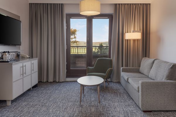 DoubleTree by Hilton Glasgow Westerwood Spa & Golf Resort by null