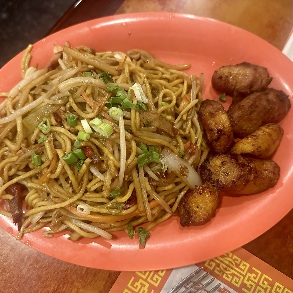 La Dinastia - Asian Fusion Near Me - New York, New York