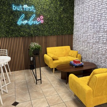 2 Tea Boba - Entertainment area, sitting area - Bubble Tea Near Me - Broken Arrow, Oklahoma 2 Tea Boba - Entertainment area, sitting area - Bubble Tea Near Me - Broken Arrow, Oklahoma