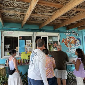 Fish Tacos El Blue - Food Trucks Near Me - Lahaina, Hawaii