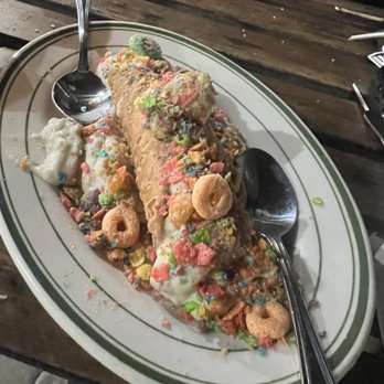 Pizza Bruno - Cereal milk cannoli of the month - Pizza Near Me - Orlando, Florida Pizza Bruno - Cereal milk cannoli of the month - Pizza Near Me - Orlando, Florida