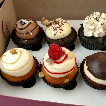 B Cupcakes - Great place with a lot of flavors to pick. The cupcakes presentation is OK but service can be improved. - Bakeries Near Me - Apopka, Florida B Cupcakes - Great place with a lot of flavors to pick. The cupcakes presentation is OK but service can be improved. - Bakeries Near Me - Apopka, Florida