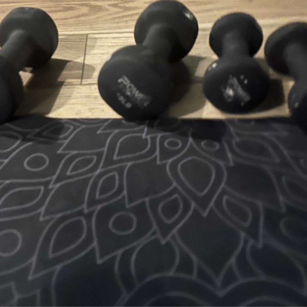 HIIT weights and mat