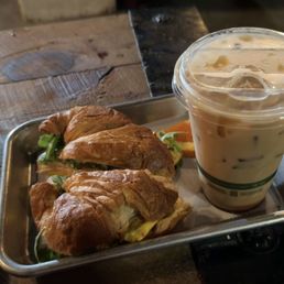 Iced Caramel Macchiato