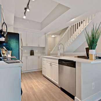 Villas d'Este - Apartments Near Me - Delray Beach, Florida