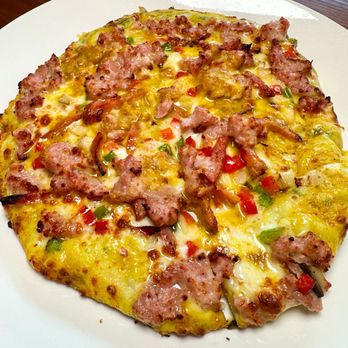 INTL Kitchen - Yellow Curry Roti Pizza (highly recommend!) - Asian Fusion Near Me - Milpitas, California INTL Kitchen - Yellow Curry Roti Pizza (highly recommend!) - Asian Fusion Near Me - Milpitas, California