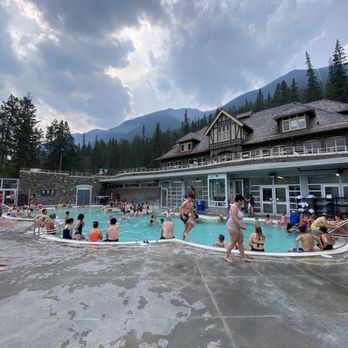 Banff Upper Hot Springs - Day Spas Near Me - Banff, Alberta