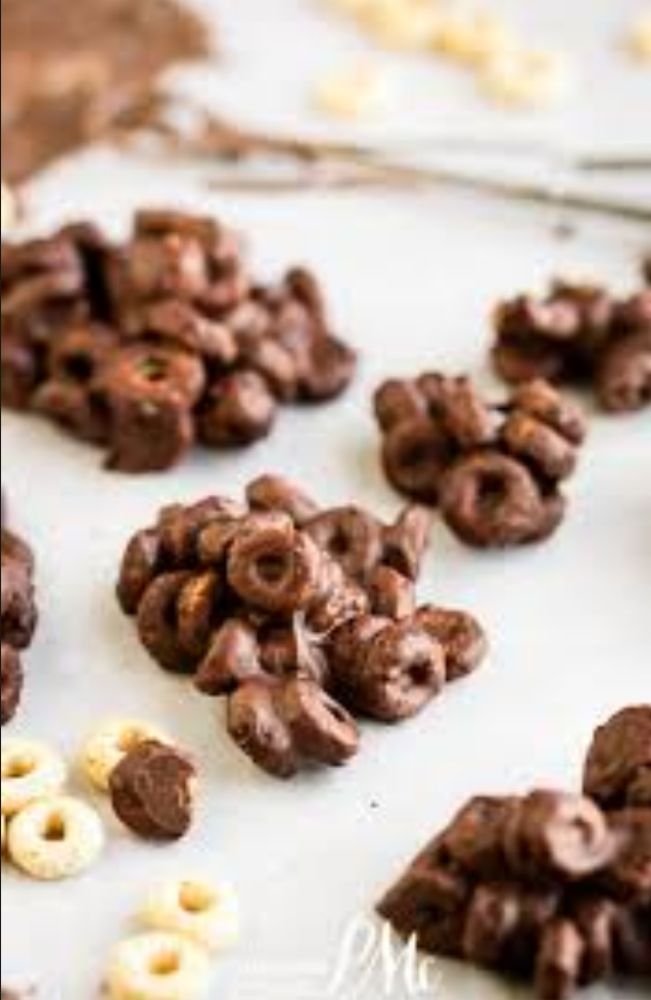 Dawn's Sweet Treats Logo