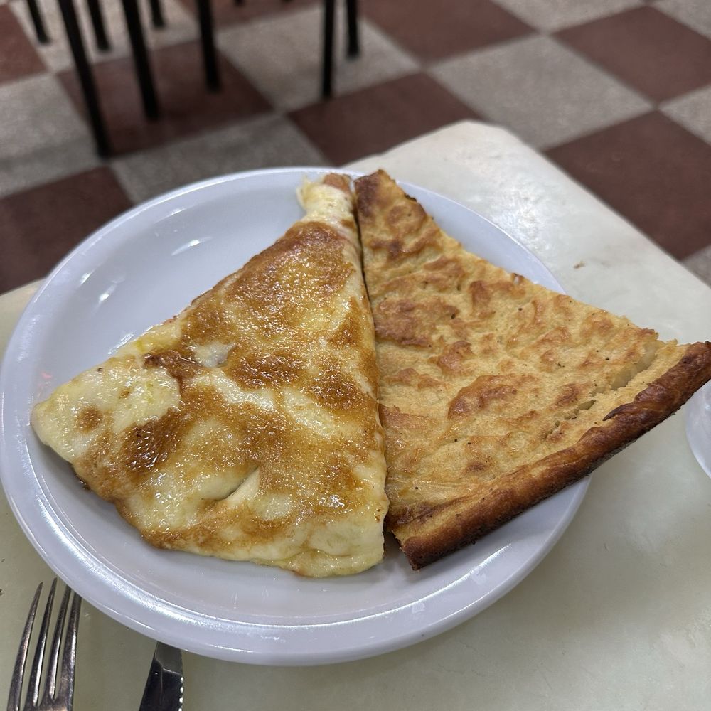 Pizza walking tour