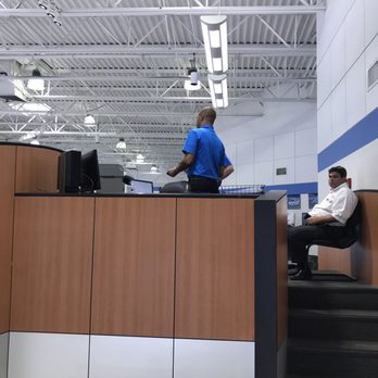 Criswell Honda - Stellar customer service from the man in blue. - Auto Repair Near Me - Germantown, Maryland Criswell Honda - Stellar customer service from the man in blue. - Auto Repair Near Me - Germantown, Maryland