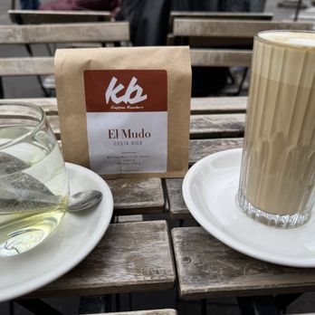 KB Café Shop - Tea, beans, and a latte - Coffee & Tea Near Me - Paris, 75 KB Café Shop - Tea, beans, and a latte - Coffee & Tea Near Me - Paris, 75