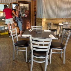 Harspoon’s - Make sure to make reservations