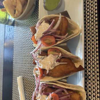 El Huarique Peruvian Kitchen - Tacos - Fish (3 Tacos) - Peruvian Near Me - Culver City, California