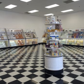 See's Candies - This store is pretty spacious - Candy Stores Near Me - Oxnard, California