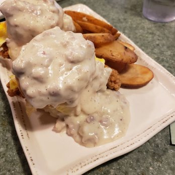 Willy's Kitchen - With country potatoes - American Near Me - Glen Burnie, Maryland