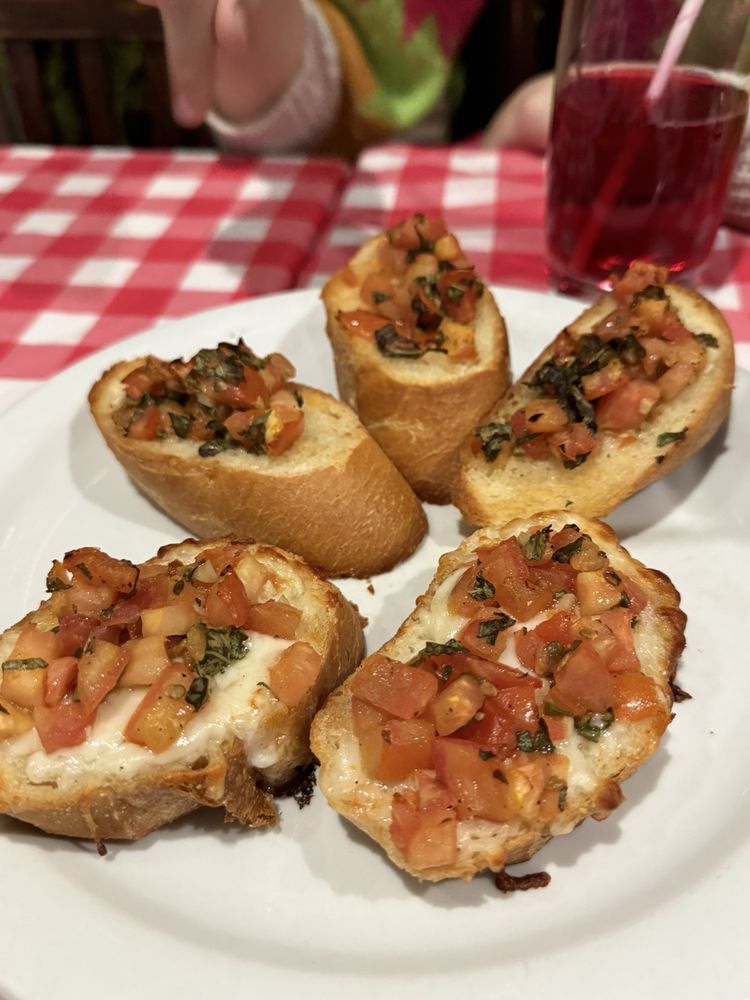 Regina Pizzeria & Trattoria