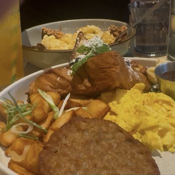 The Grey Dog - Flatiron - French toast with eggs and sausages and fries - Breakfast & Brunch Near Me - New York, New York