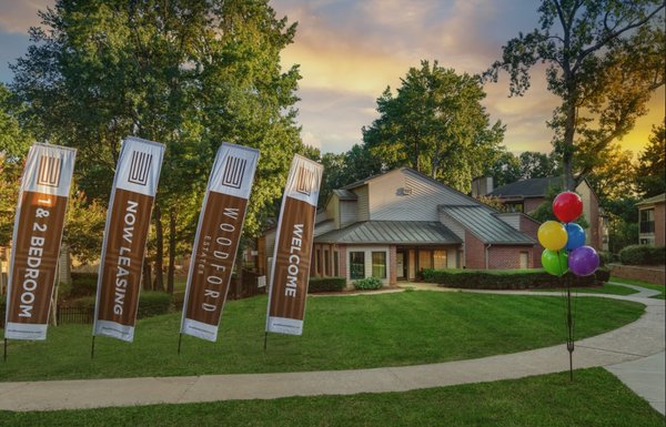 Woodford Apartments by null