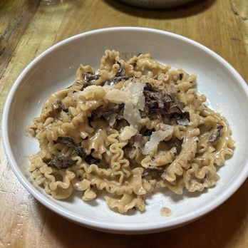 Gusto 101 - Mafalde ai Funghi - Italian Near Me - Toronto, Ontario