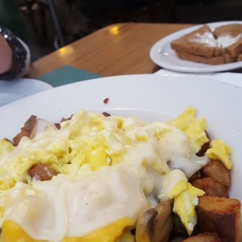 Manory's Restaurant - American Near Me - Troy, New York