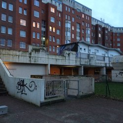 Legiencenter - die rückseite des "bunkers"